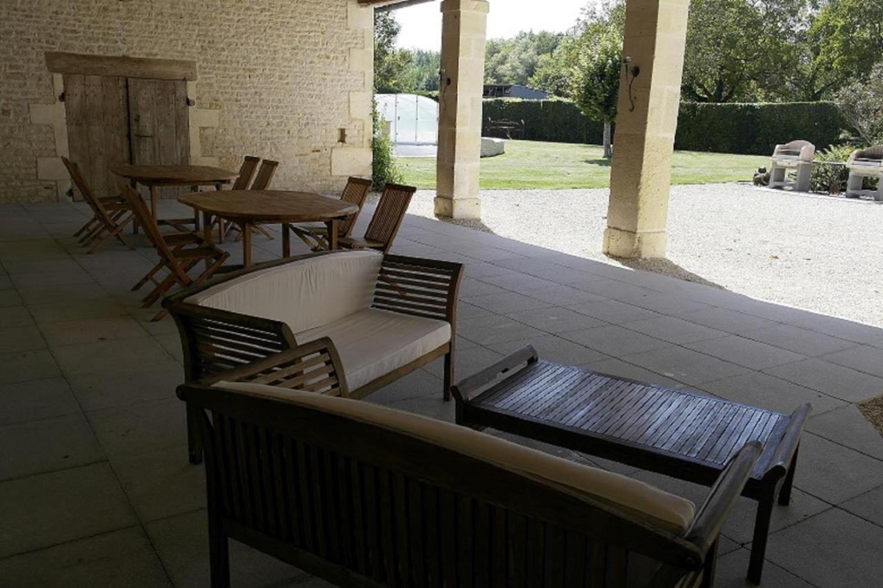 Gites Les Grandes Ecures Mons  Extérieur photo