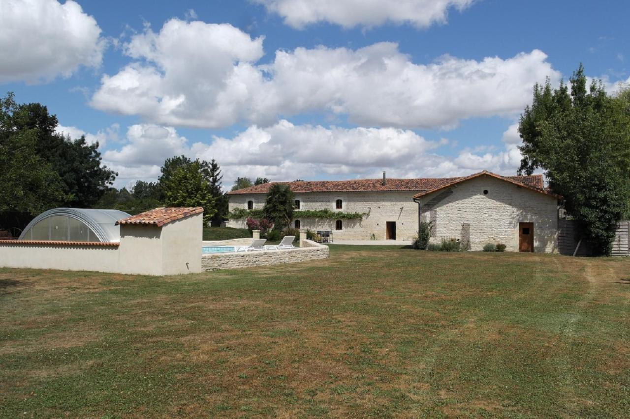 Gites Les Grandes Ecures Mons  Extérieur photo